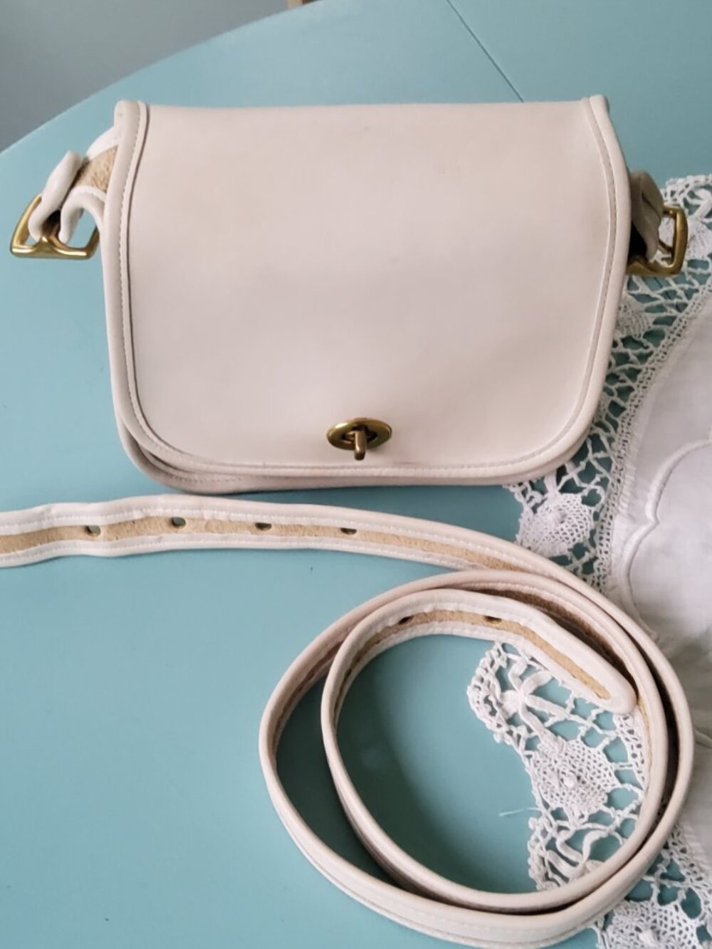 Authenticated Vintage Coach Small Legacy Flap Crossbody Ivory 9965